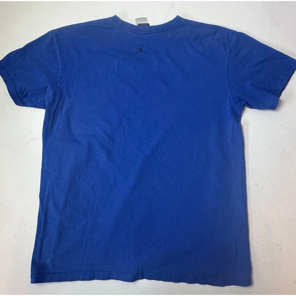 Vintage Jordan Brand 1998-2002 Air Triangle Jumpman Tee – Gold Print – Made in M